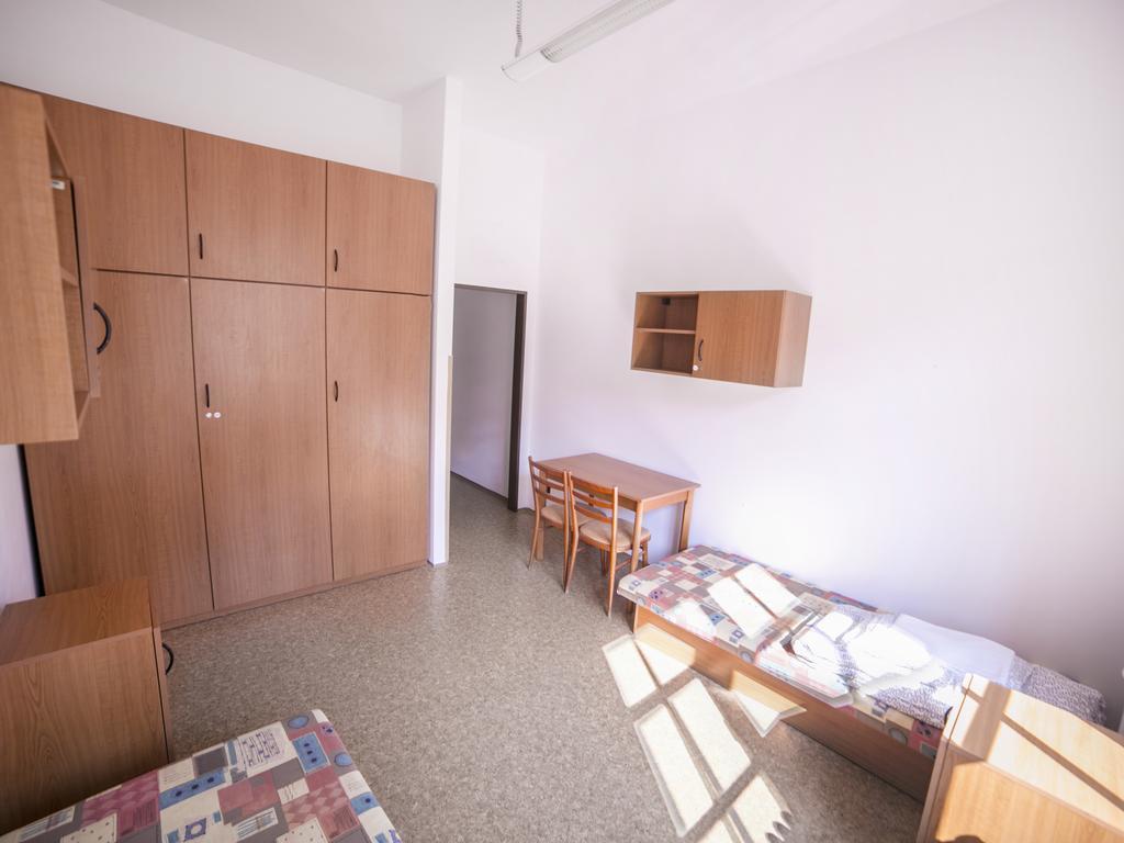 Dizzy Daisy Hostel Prague Chambre photo