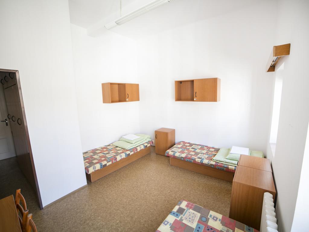 Dizzy Daisy Hostel Prague Chambre photo