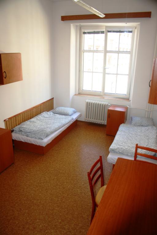 Dizzy Daisy Hostel Prague Chambre photo